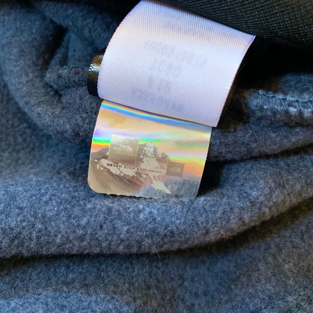 The North Face Women’s 200 Tundra Fleece Pullover - Picture 5 of 5